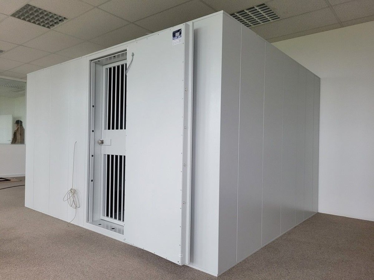 Safety room fortis installation porte ventilation